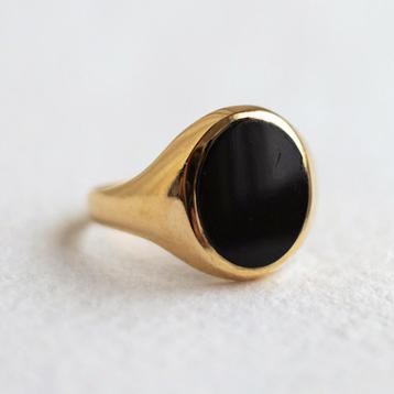 Vintage 9K gouden solitaire ring met onyx - 17,25 beschikbaar voor biedingen