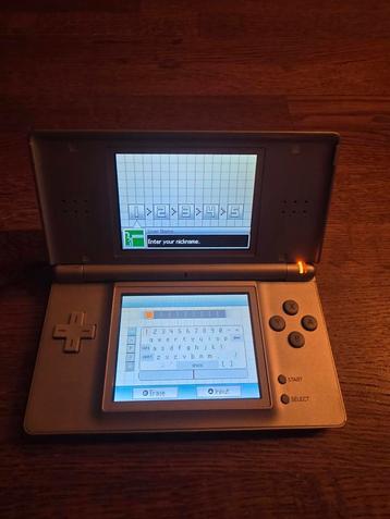 Nintendo DS Lite - Zilver beschikbaar voor biedingen
