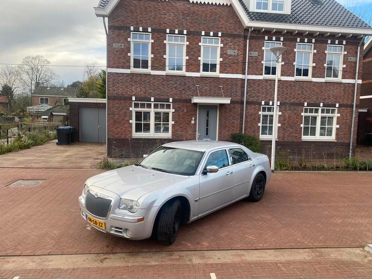 goed onderhouden Chrysler 300C 2.7 I V6, 2005, Auto's, Chrysler, Particulier, 300C, ABS, Airbags, Airconditioning, Alarm, Android Auto