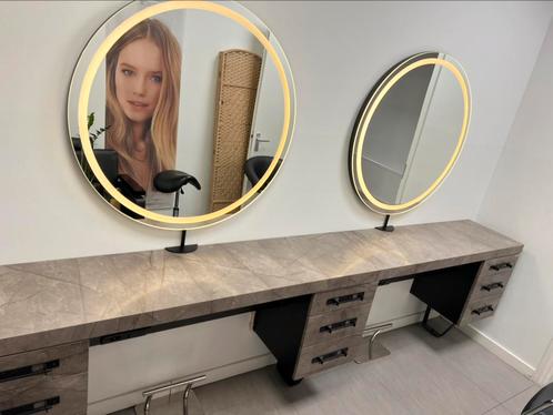 Kapper kapsalon kaptafel met spigel, Diensten en Vakmensen, Kappers en Thuiskappers, Bruidskapsels, Dreadlocks of Vlechten, Hairextensions