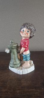 GOEBEL plassende jongen Michael Thomas beldje, Ophalen of Verzenden, Zo goed als nieuw, Mens
