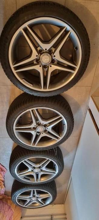 Orginele 18inch mercedes amg velgen met nieuwe all season ba beschikbaar voor biedingen