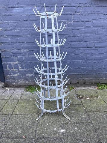 Flessenrek Marcel Duchamp beschikbaar voor biedingen