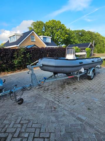 Rubberboot met stuur console en trailer  beschikbaar voor biedingen
