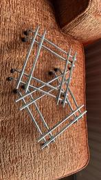 2 metalen onderzetters, Huis en Inrichting, Ophalen of Verzenden, Zo goed als nieuw, Glas of Kopje