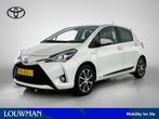 Toyota Yaris 1.5 Hybrid Design Sport | LM-velgen | Achterspo, Auto's, Toyota, 12 maanden, Gebruikt, 4 cilinders, Wit