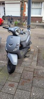 Mat grijze Sym Fiddle 2, Fietsen en Brommers, Scooters | SYM, Ophalen, Maximaal 45 km/u, Zo goed als nieuw, Benzine