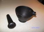 vijzel ijzeren met stamper merkteken ^ gewicht 980 gram rond, Antiek en Kunst, Ophalen of Verzenden