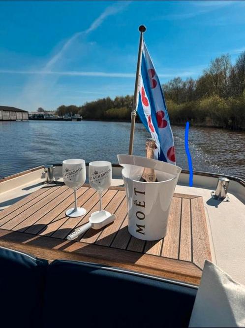 Glazen van MOËT & CHANDON voor aan boord in alle kleuren!, Watersport en Boten, Accessoires en Onderhoud, Nieuw, Ophalen of Verzenden