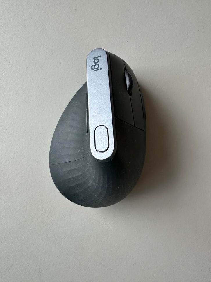 Logitech MX Vertical Ergonomische Muis | Bluetooth | USB-C, Computers en Software, Muizen, Gebruikt, Muis, Rechtshandig, Draadloos