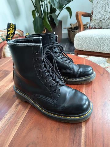 Dr. Martens boots maat 40 - weinig gedragen beschikbaar voor biedingen