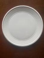 Wedgwood Edme Bord 32cm - Crème Aardewerk, Ophalen of Verzenden, Zo goed als nieuw, Bord(en), Wedgwood