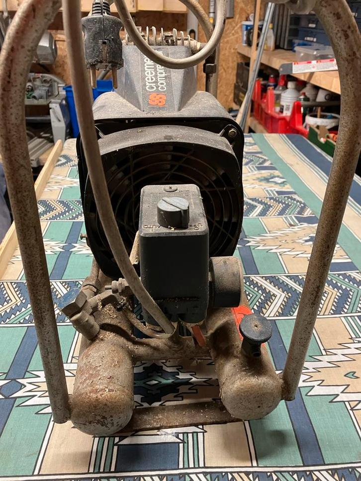 Creemers Compressor - Gebruikt, Doe-het-zelf en Verbouw, Compressors, Gebruikt, 6 tot 10 bar, Minder dan 25 liter, Minder dan 200 liter/min