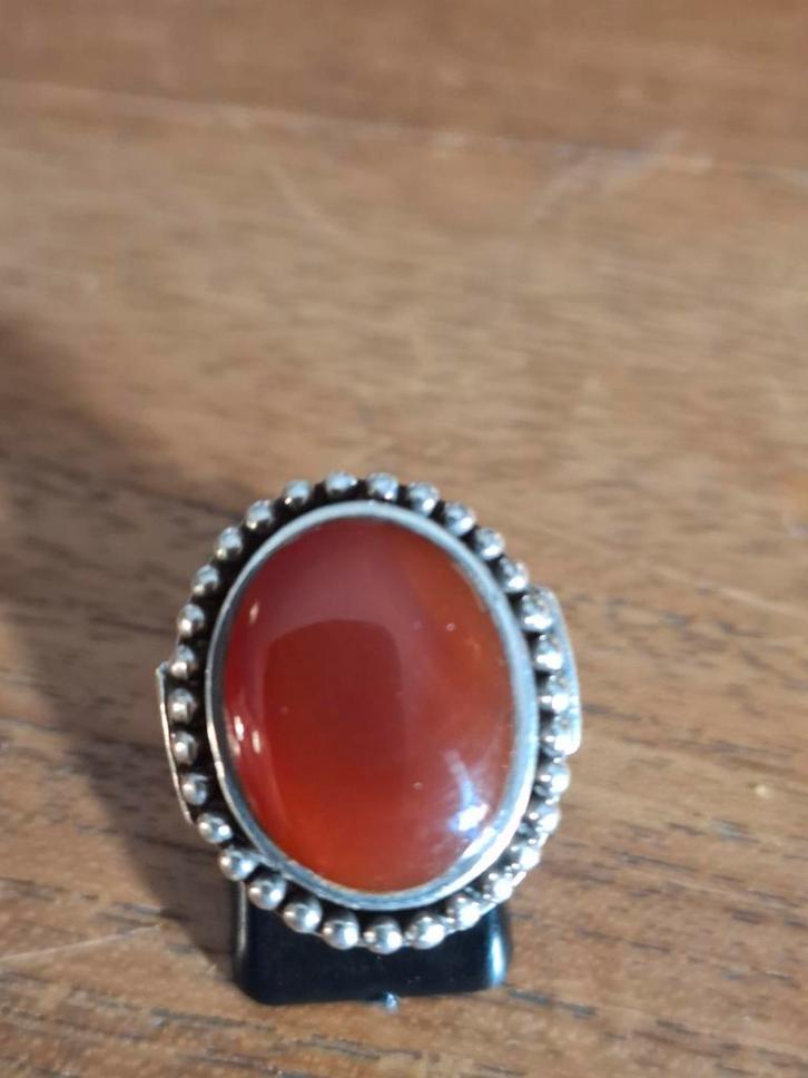 Vintage Zilveren Ring met Carneool, Sieraden, Tassen en Uiterlijk, Ringen, Zo goed als nieuw, Dame, 17 tot 18, Zilver, Zilver
