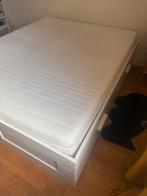 Ikea King size Bed + mattress, Ophalen of Verzenden, Zo goed als nieuw, Tweepersoons, 200 cm