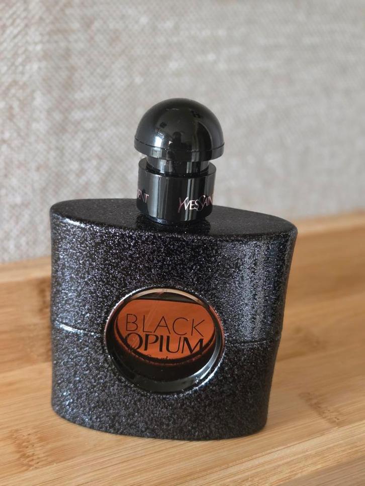 YSL Black Opium 50ml - Heerlijke Damesgeur, Sieraden, Tassen en Uiterlijk, Uiterlijk | Parfum, Zo goed als nieuw, Ophalen of Verzenden