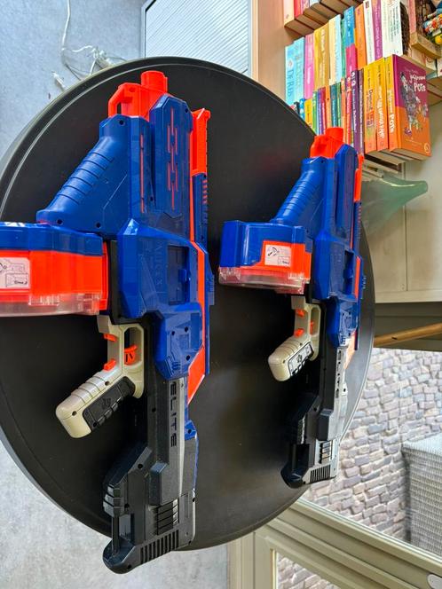 Nerf Elite Gun 2 stuks., Kinderen en Baby's, Speelgoed | Racebanen, Zo goed als nieuw, Elektrisch, Overige merken, Ophalen of Verzenden