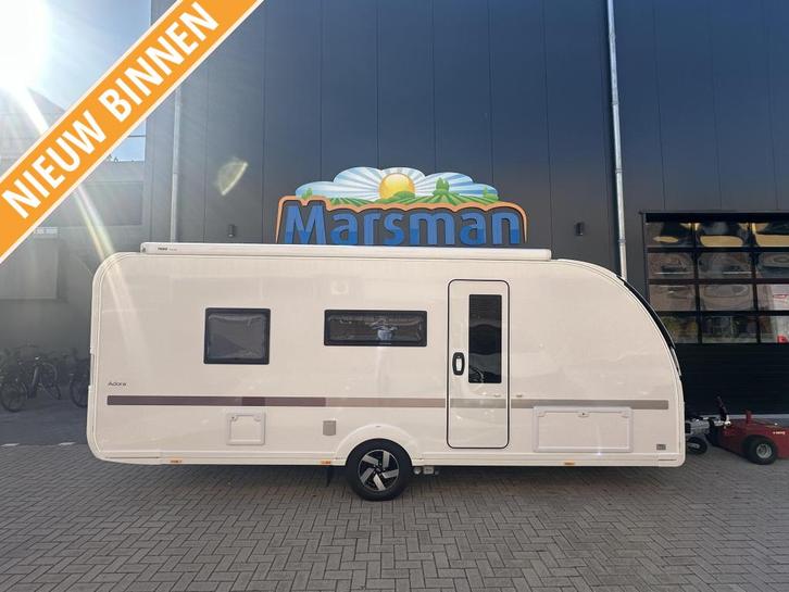 Adria Adora 573 PT Model 2026 | ACTIE MODEL, Caravans en Kamperen, Caravans, tot en met 6, 1250 - 1500 kg, Rondzit, Adria, Vast bed