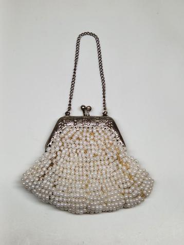 Leuke vintage kralenbeursje  beschikbaar voor biedingen