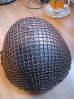 Brits/Canadese turtle helm ,in Orginele staat, Verzamelen, Militaria | Tweede Wereldoorlog, Ophalen of Verzenden, Engeland, Helm of Baret