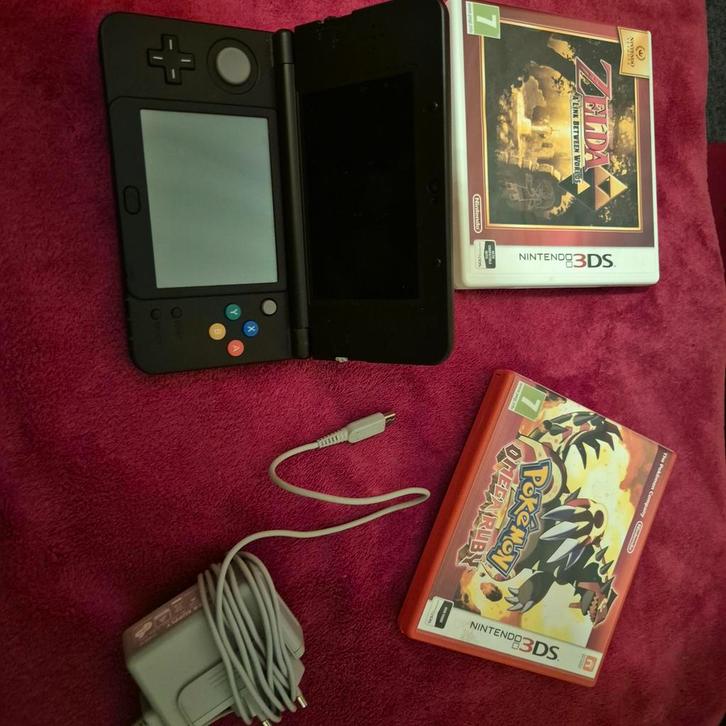 Goedwerkende Nintendo 3DS + 2 Top Games, Spelcomputers en Games, Spelcomputers | Nintendo 2DS en 3DS, Zo goed als nieuw, 3DS, Ophalen of Verzenden