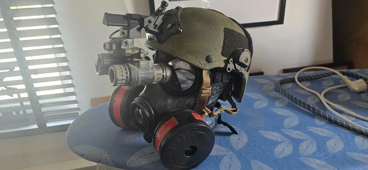 High cut sf helmet with nvg set., Verzamelen, Militaria | Algemeen, Landmacht, Helm of Baret, Ophalen of Verzenden