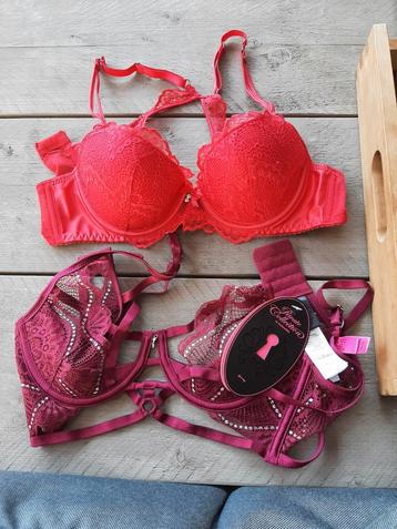Merklingerie zoals Hunkemoller en Sapph beschikbaar voor biedingen