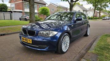 BMW 1-Serie 2.0 118I 5DR 2011 Blauw Revisie motor Airco Leer beschikbaar voor biedingen