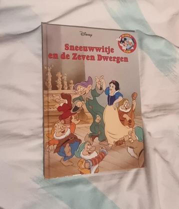 Sneeuwwitje en de Zeven Dwergen - Disney Boek beschikbaar voor biedingen