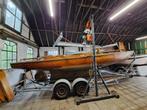 Klassieke 7m10 zeilboot met Dino trailer, Watersport en Boten, Open zeilboten, Ophalen, Geen motor, Gebruikt, 6 meter of meer
