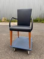 Vittoria armchair Poltrona Frau in leder Showroommodel!, Huis en Inrichting, Stoelen, Ophalen, Gebruikt, Blauw, Leer