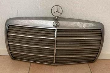 Grille Mercedes W123 beschikbaar voor biedingen