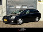 Toyota Avensis Wagon 2.0 VVTi Executive AUTOMAAT / CRUISE, Auto's, 1998 cc, 1370 kg, 4 cilinders, Zwart