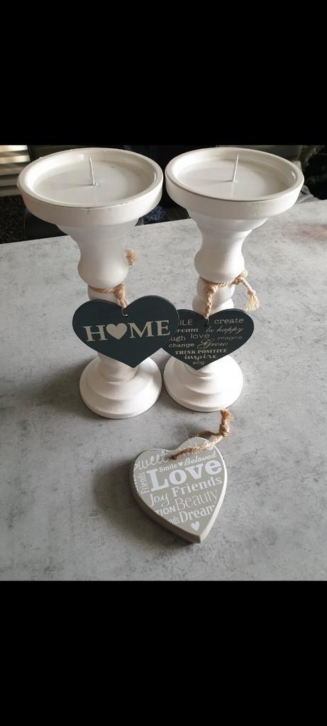 2 Mooie Kandelaars met Hartjes Decoratie, Huis en Inrichting, Woonaccessoires | Kandelaars en Kaarsen, Kandelaar, Minder dan 25 cm