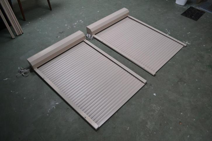 Rolluik 70 cm breed x 115 cm hoog, Doe-het-zelf en Verbouw, Rolluiken, Gebruikt, 100 tot 150 cm, Minder dan 100 cm, Crème of Beige