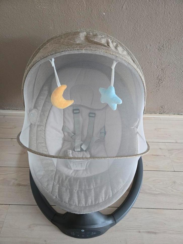 Bebies First Elektrische Baby Swing, Kinderen en Baby's, Babywiegjes en Ledikanten, Zo goed als nieuw, Wieg, Ophalen