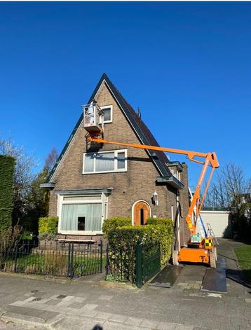 Te HUUR makkelijk hoogwerker voor werk aan nok van uw woning