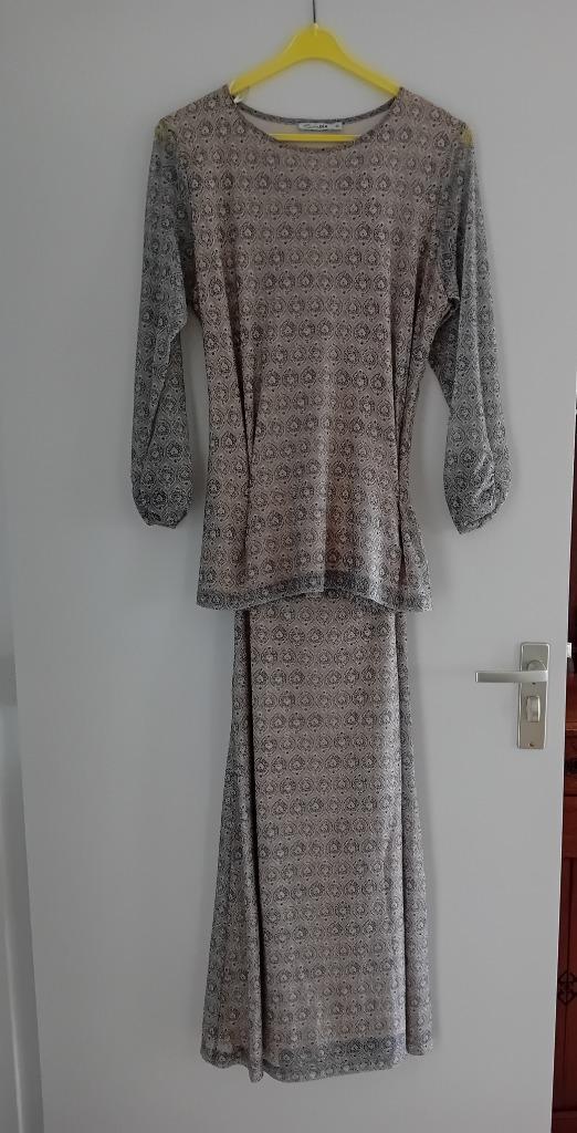 Jurk, twee-delig, mt 38/40, zand/blauw, Kleding | Dames, Jurken, Zo goed als nieuw, Maat 38/40 (M), Beige, Onder de knie, Ophalen of Verzenden