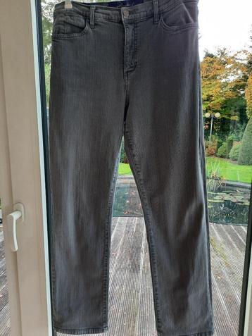 Toffe broek NYDJ - 42 beschikbaar voor biedingen