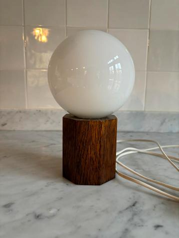 Vintage tafellamp bollamp hexagon hout 8hoek wit glazen lamp beschikbaar voor biedingen