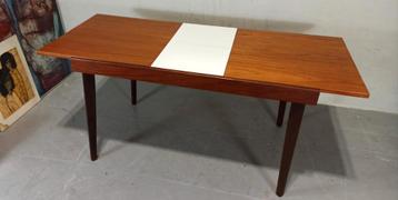 Vintage mid century Scandi design uitschuifbare eettafel beschikbaar voor biedingen