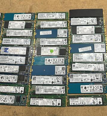 A-merk 256GB M.2 SSD 2280 schijven. beschikbaar voor biedingen