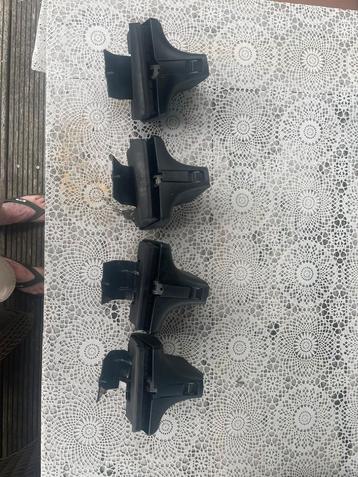 Thule voetenset 754 met 2 sleutels met kitset .. beschikbaar voor biedingen