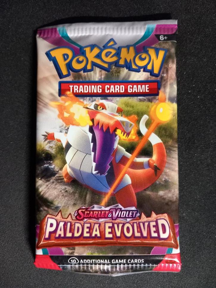 Pokemon Paldea Evolved Booster Pack Skeledirge Art NM Sealed, Hobby en Vrije tijd, Verzamelkaartspellen | Pokémon, Zo goed als nieuw