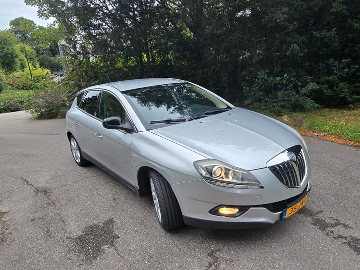 Lancia Delta 1.8 DI Turbojet AUT 2009 Grijs met Nw. APK., Auto's, Lancia, Particulier, Delta, Benzine, C, Hatchback, Automaat
