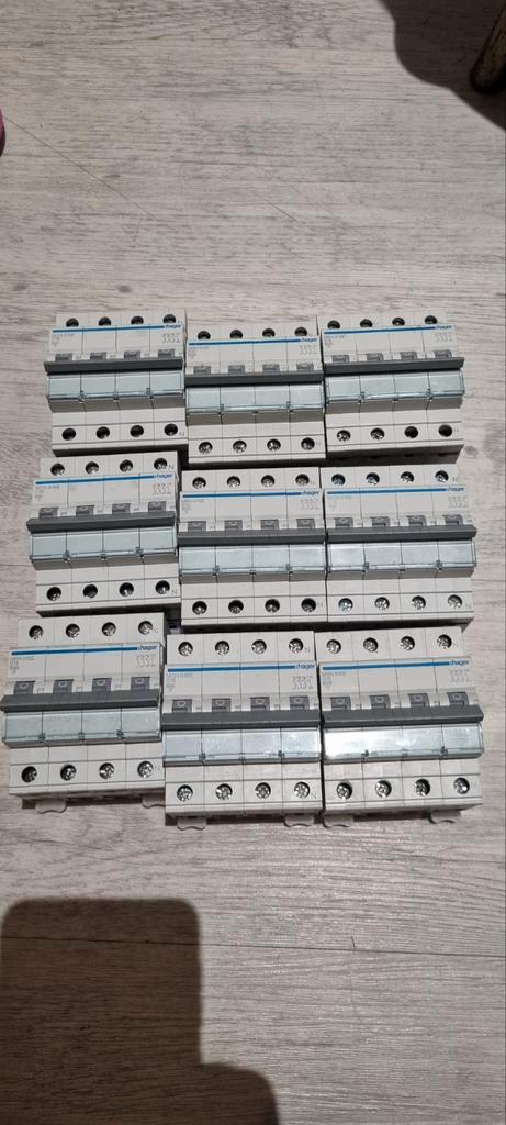 Hager 3-fase automaten B16 & C16, Hobby en Vrije tijd, Elektronica-componenten, Zo goed als nieuw, Ophalen of Verzenden