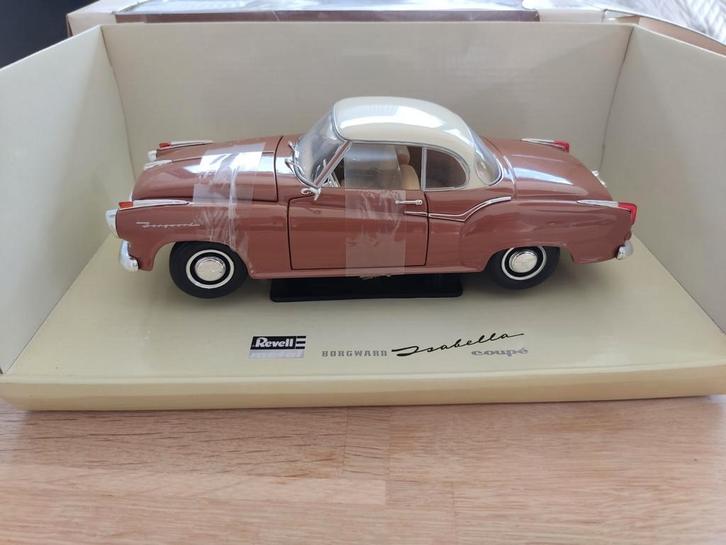 Revell Borgward Isabella Coupé 1:18, Hobby en Vrije tijd, Modelauto's | 1:18, Zo goed als nieuw, Auto, Revell, Ophalen of Verzenden
