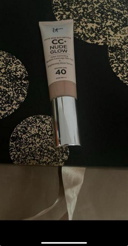 IT Cosmetics CC+ Nude Glow  Foundation and Glow Serum, Sieraden, Tassen en Uiterlijk, Uiterlijk | Cosmetica en Make-up, Ophalen of Verzenden