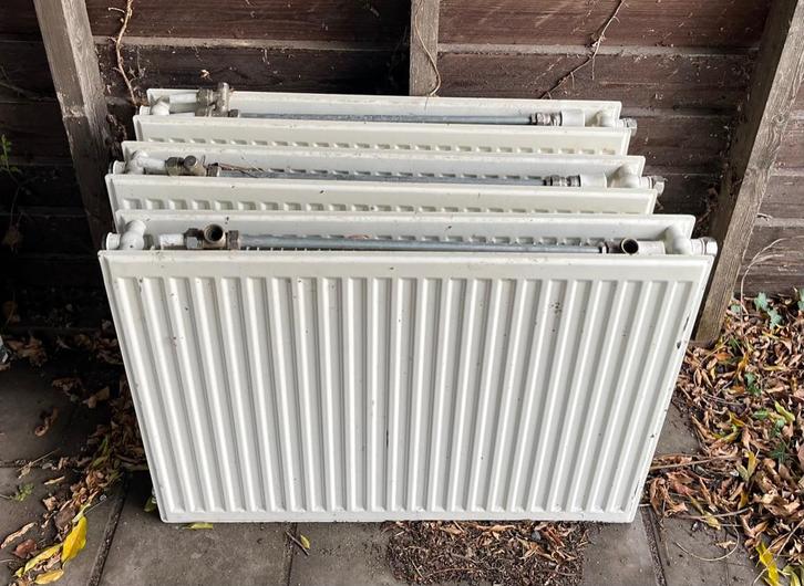 Radiatoren, Doe-het-zelf en Verbouw, Verwarming en Radiatoren, Zo goed als nieuw, Radiator, 800 watt of meer, 30 tot 80 cm, 60 tot 150 cm