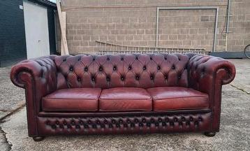 3 zits Chesterfield bank in de kleur oxblood red beschikbaar voor biedingen